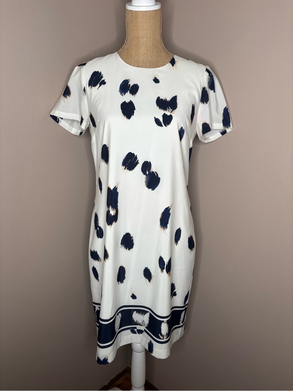 Banana Republic White Short Sleeve Dress with Navy Brushstroke Print Size 8